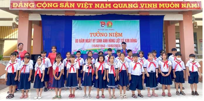 Lễ kết nạp đội viên