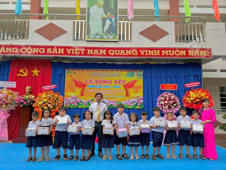 Lễ tổng kết năm học 2024-2025